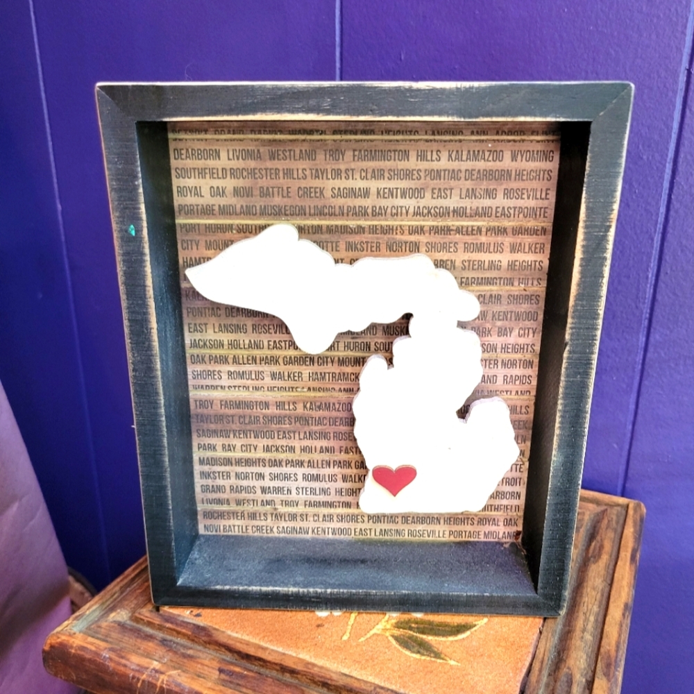 Wooden State of Michigan picture 8×7 primitives by Kathy